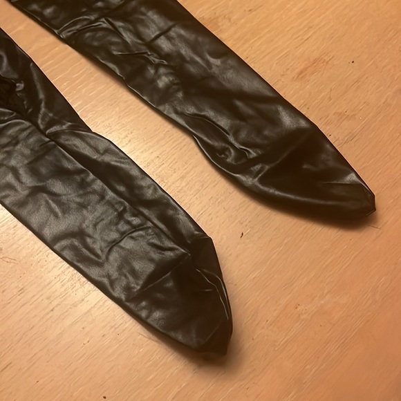 CORSET PATENT THIGH-HIGH STOCKINGS (NEW ) - Picture 3 of 3